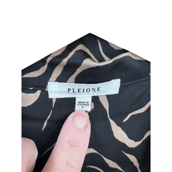 Pleione Top Blouse Shirt Button up Womens Size L‎ Tiger Stripe Work Career - Picture 2 of 10